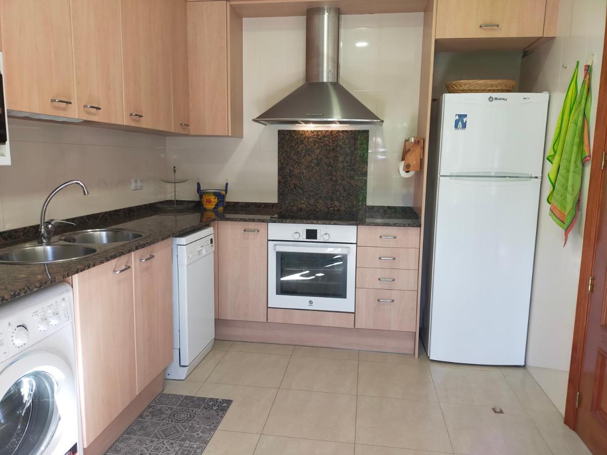 Apartment Planas Soleado, Amplio Con Vistas Y Parking *